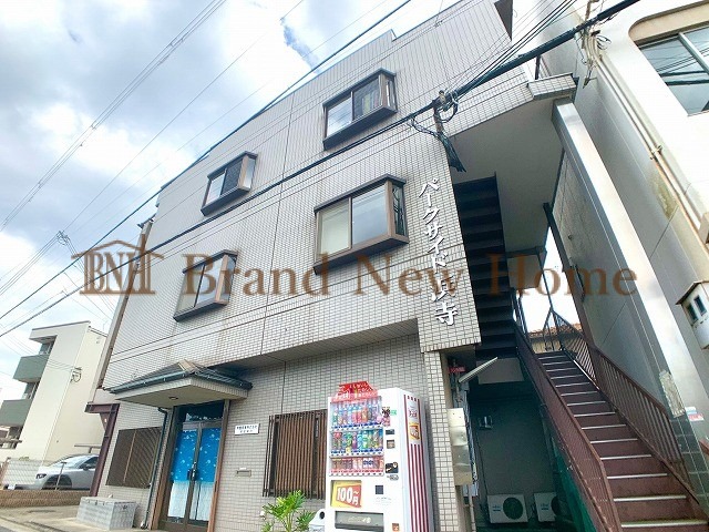 敷地内・建物