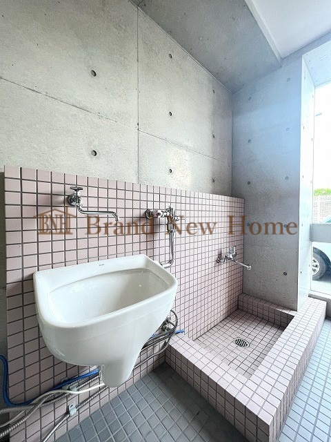 敷地内・建物
