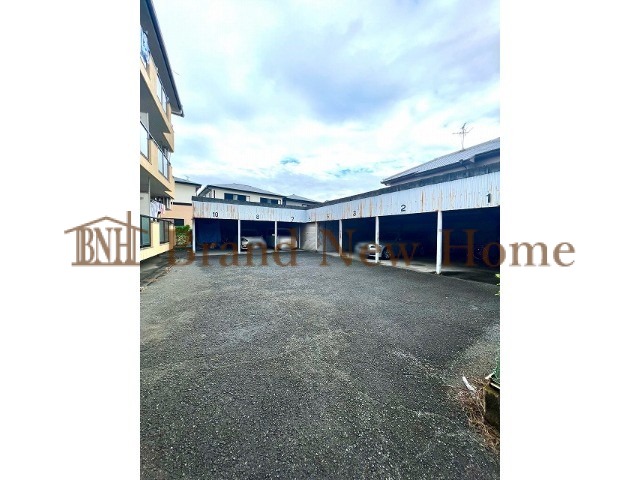 敷地内・建物