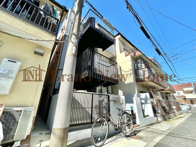 敷地内・建物