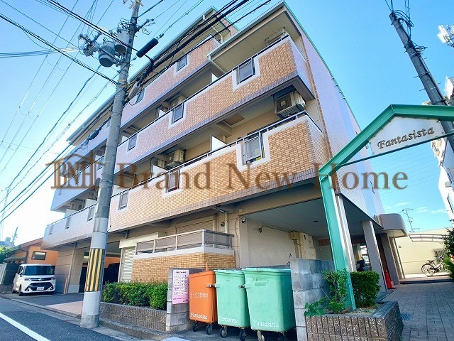 敷地内・建物