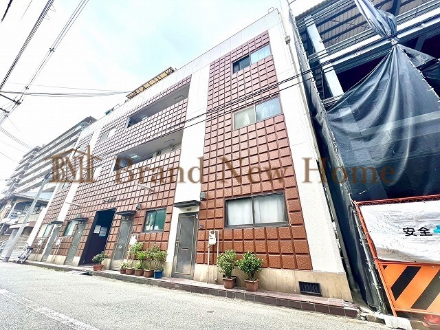 敷地内・建物