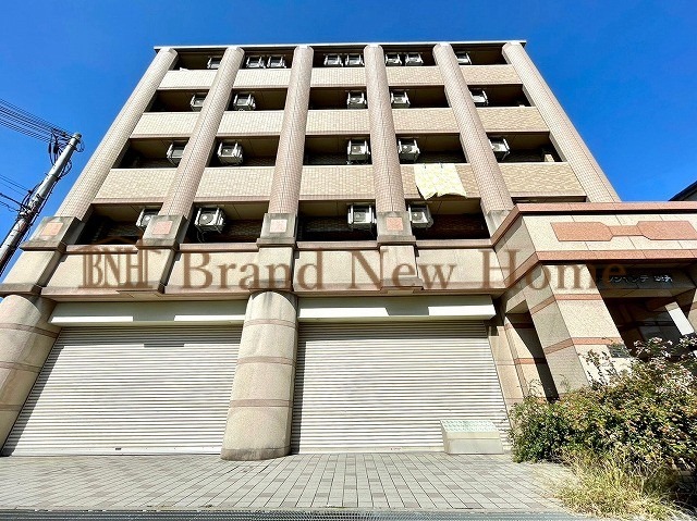 敷地内・建物