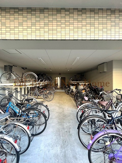 敷地内・建物