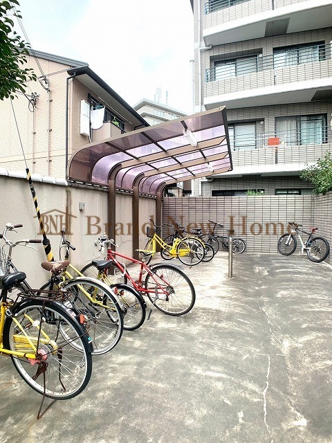 敷地内・建物