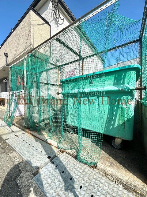 敷地内・建物
