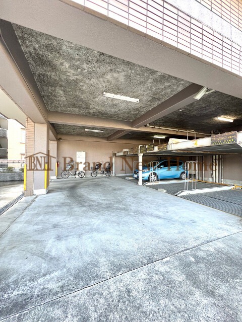 敷地内・建物