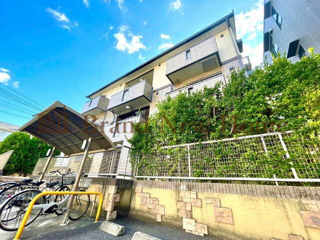 敷地内・建物