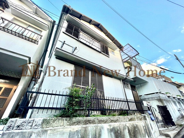 敷地内・建物