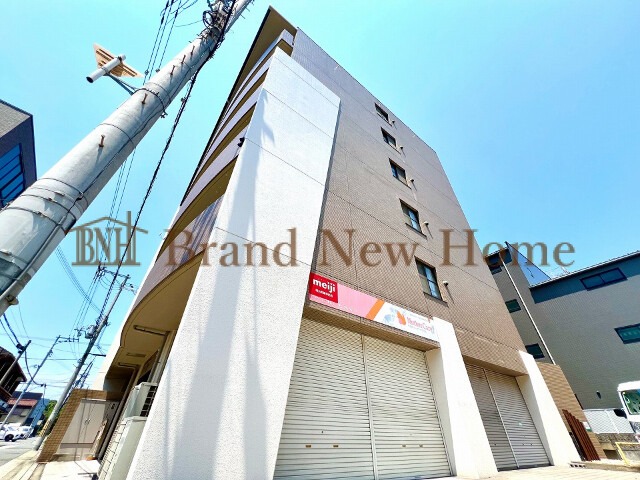 敷地内・建物