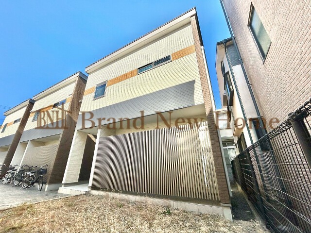 敷地内・建物