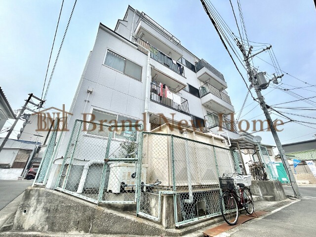 敷地内・建物