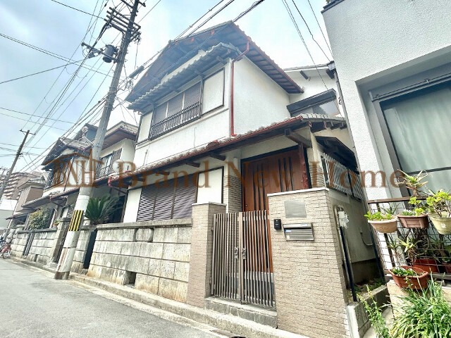敷地内・建物