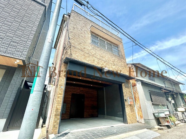 敷地内・建物