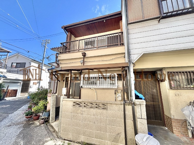 敷地内・建物