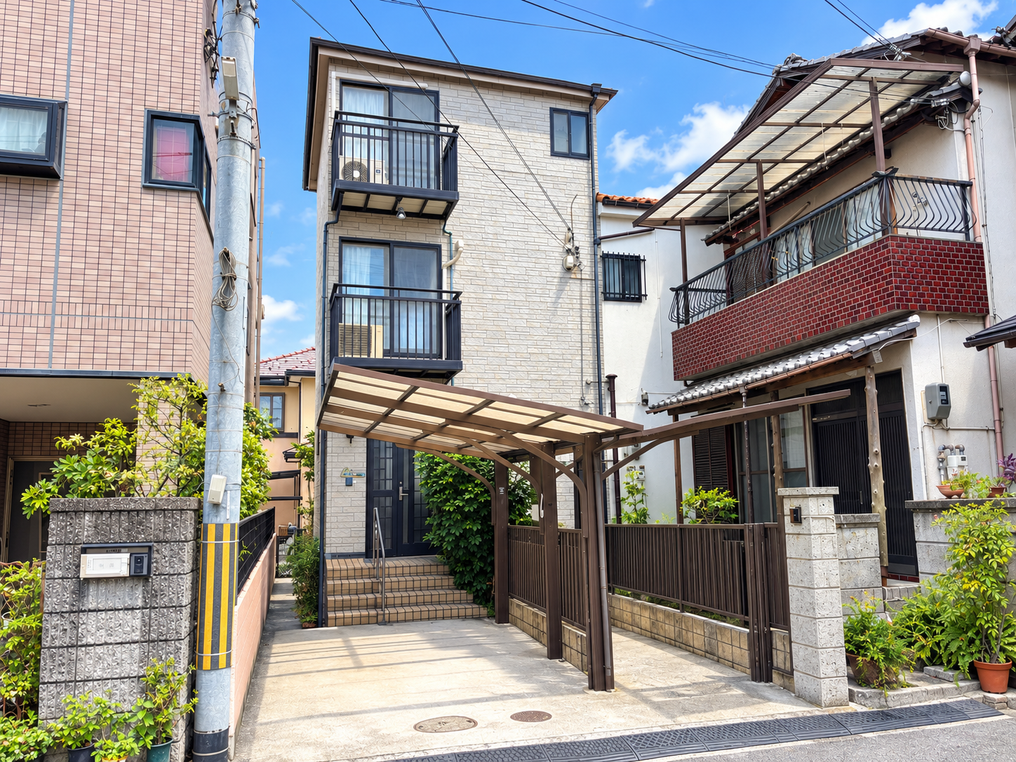 【売　中古戸建】南花田町2200万円　7LDKでお部屋数豊富な物件です